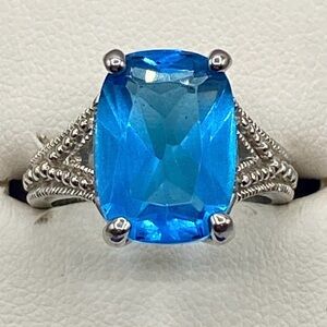 Premier Designs Blue Glass Silver Tone Ring